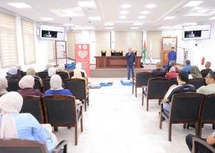 "دقيقتان لإنقاذ الحياة" لقاء توعوي في بلدية طولكرم بالشراكة مع الجامعة العربية الأمريكية
