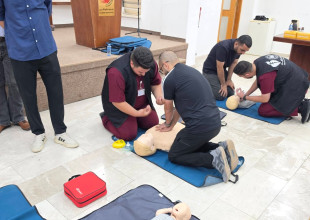 "دقيقتان لإنقاذ الحياة" لقاء توعوي في بلدية طولكرم بالشراكة مع الجامعة العربية الأمريكية