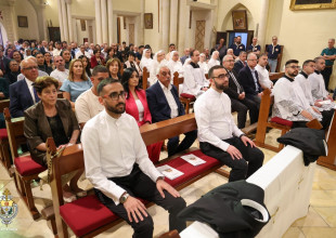 رئيس بلدية بيت جالا يشارك في الاحتفال باليوبيل الكهنوتي الفضي.