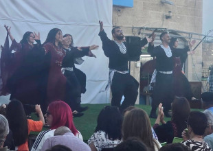 رئيس بلدية بيت جالا يشارك في فعاليات مهرجان الفقوس في بيت ساحور.