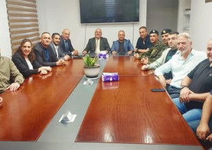 رئيس بلدية بيت جالا وأعضاء المجلس البلدي يستقبلون تجمع العلاقات العامة والإعلام لمؤسسات بيت لحم.