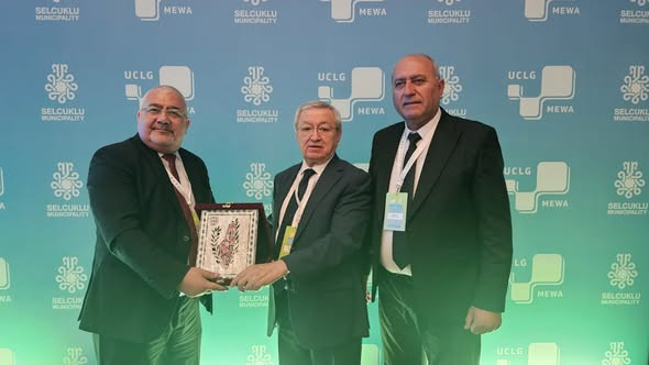 رئيس بلدية بيت جالا يشارك في منتدى UCLG-MEWA للابتكار والأنظمة الغذائية في مدينة قونية التركية.