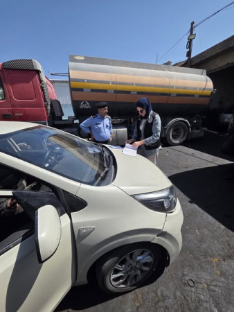 بلدية بيت جالا، بالتعاون مع الشرطة الفلسطينية، باشرت بتنفيذ حملة ميدانية لإزالة المركبات والمعدات والآليات المخالفة والمركونة بشكل غير قانوني .