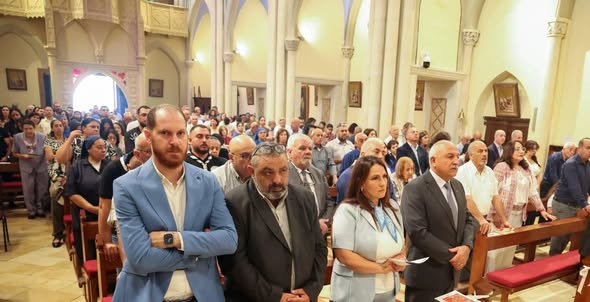 بلدية بيت جالا تشارك في القداس الاحتفالي بمناسبة عيد مار منصور واليوبيل الماسي للجمعية.