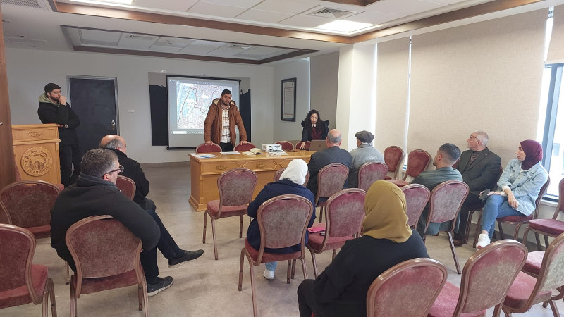 Beit Jala Municipality holds a community meeting regarding the rehabilitation project of the northern Talitha Qomi Street and part of the eastern one